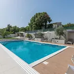 In Pjescana Mit Gemeinschaftlichem Pool By Interhome Apartmán Pula