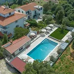 In Pjescana Mit Gemeinschaftlichem Pool By Interhome Apartmán