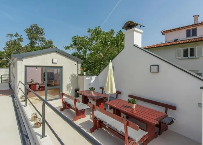 In Pjescana Mit Gemeinschaftlichem Pool By Interhome 풀라