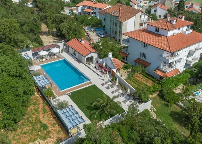 In Pjescana Mit Gemeinschaftlichem Pool By Interhome Apartment