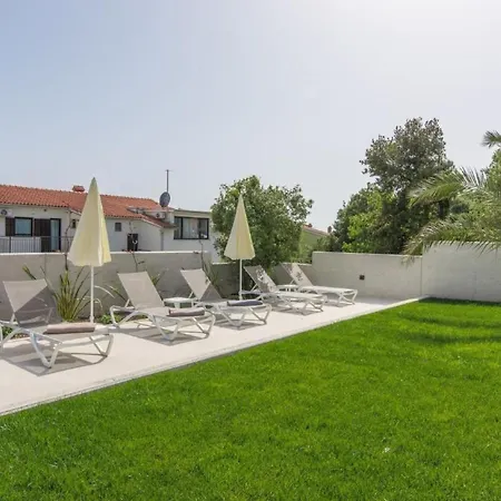 In Pjescana Mit Gemeinschaftlichem Pool By Interhome Apartman *
