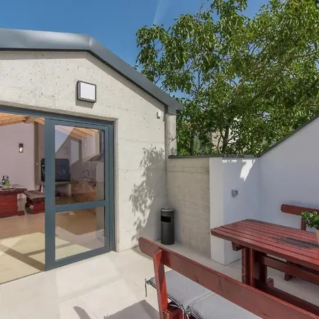 Apartman In Pjescana Mit Gemeinschaftlichem Pool By Interhome *